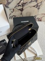 CHANEL 25C LP vanity  size : 19x 12 cm - Image 8