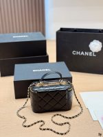 CHANEL VANITY SIZE : 19 CM - Image 5