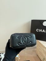 CHANEL VANITY SIZE : 16X 10 CM - Image 7