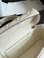 CHANEL 25C LP vanity  size : 19x 12 cm - Image 9