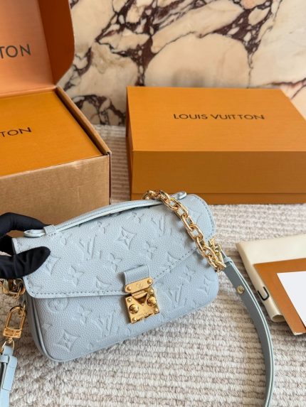 LOUIS VUITTON lv METIS BAG SIZE : 21*13cm