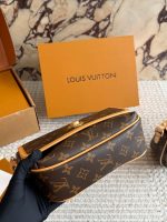 LOUIS VUITTON lv BAG SIZE :  23 X 15cm - Image 7