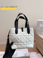𝑫𝒊𝒐𝒓 𝒕𝒐𝒖𝒋𝒐𝒖𝒓𝒔 bag size：18*17cm - Image 6