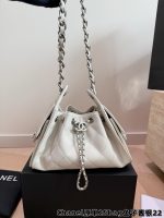 CHANEL 25 BAG SIZE : 22CM / 26CM - Image 4
