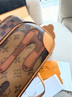 LOUIS VUITTON Lv camera bag size : 23 cm - Image 9