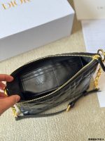 DIOR Diorstar Hobo SIZE : 20  X 15 CM - Image 8
