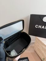 CHANEL VANITY SIZE : 16X 10 CM - Image 9