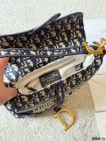 DIOR SADDLE SIZE :  25 X 20cm - Image 6