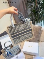 DIOR BOOK TOTE SIZE : 25 / 35 CM - Image 9