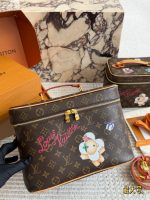 LOUIS VUITTON lv vanity bag size : 16cm 20cm 26cm 30cm
