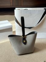 celine Vunque  bucket bag size : 15cm