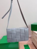 Bottega veneta  BV Cassette crossbody  size: 21x13cm