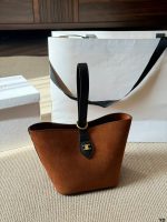 celine Vunque  bucket bag size : 15cm - Image 4