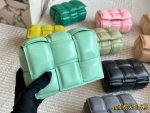 Bottega Veneta BV cassette size：17*11cm