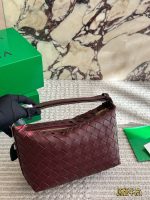 Bottega veneta BV LP size:22 x 14cm