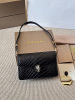 Bvlgari Serpenti Forever bag size : 21*15 cm - Image 5