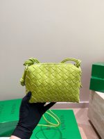 Bottega veneta BV crossbody bag size : 18X 11 CM - Image 3