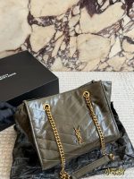 YSL niki bag size：25 x 21cm