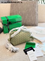 Bottega Veneta BV Mini Loop bag size : 20cm - Image 3