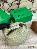 Bottega Veneta BV  Baby Veneta  size:25 X 15cm
