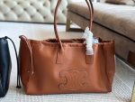 CELINE tote size : 44 x 26cm