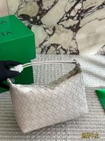 Bottega veneta BV LP size:22 x 14cm - Image 6