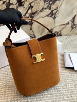 Celine bucket suede hobo bag size : 24*25cm