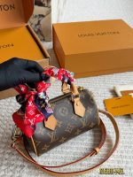 LOUIS VUITTON lv nano speedy bag size : 16cm
