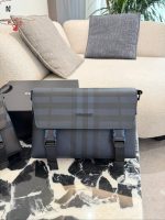 Burberry man bag size :  29x8.5x17.5cm - Image 3