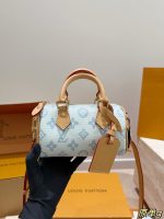 LOUIS VUITTON lv nano speedy bag size : 16cm