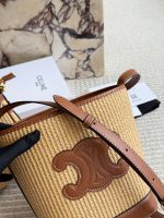 CELINE raffia bucket bag hobo size : 18*22cm - Image 3
