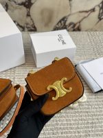 CELINE TRIOMPHE CLASSIC  BOX SUEDE  SIZE : 19 X13cm/10 X9cm - Image 4