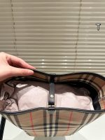 Burberry bucket bag size : 21x27 cm - Image 4