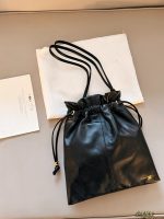 CELINE  CRYSTAL POUCH tote size：29*32cm
