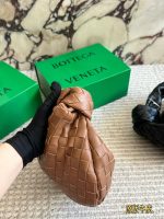 Bottega Veneta BV  Baby Veneta  size:25 X 15cm - Image 3