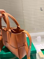 Bottega veneta BV Andiamo size : 24X17 CM - Image 6