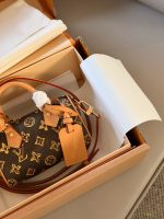 LOUIS VUITTON lv nano speedy bag size : 16cm - Image 4