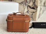 Celine vanity bag size : 19 cm - Image 6