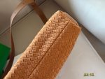 Bottega veneta BV traveller size：35*28cm - Image 6