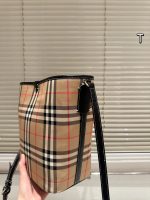 Burberry bucket bag size : 21x27 cm - Image 5