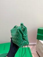 Bottega veneta BV crossbody bag size : 18X 11 CM - Image 5