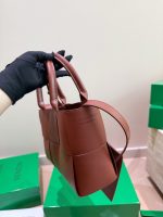 Bottega veneta BV Andiamo tote size : 24X17 cm - Image 5