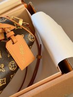 LOUIS VUITTON lv nano speedy bag size : 16cm - Image 5