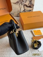 LOUIS VUITTON lv capucines bag  size :20cm - Image 6