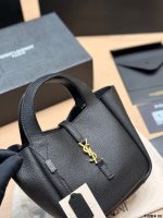 YSL Bea bag tote size : 18 x 16cm - Image 4