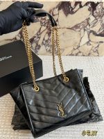 YSL niki bag size：25 x 21cm