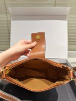 Celine triomphe hobo size : 23cm - Image 7