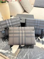 Burberry man bag size :  29x8.5x17.5cm - Image 6