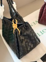 Bottega veneta BV Andiamo size：22*17cm - Image 6