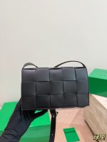 Bottega veneta  BV Cassette crossbody  size: 21x13cm - Image 6